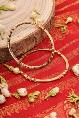 Bangles Set with Pearl Stone Embellishments 2