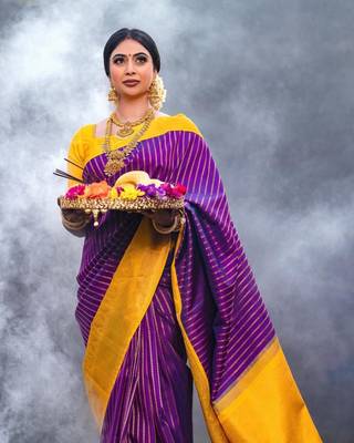 Magenta Banarasi Silk Saree With Blouse Piece 3