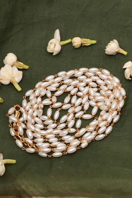White Beaded Necklace 3