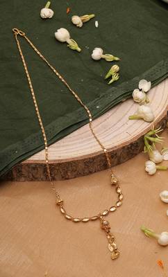 Necklace with Leaf Accent 1