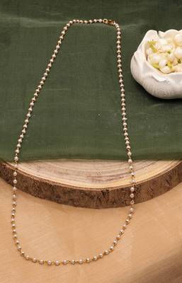 Single Layered Necklace with White Beads 2