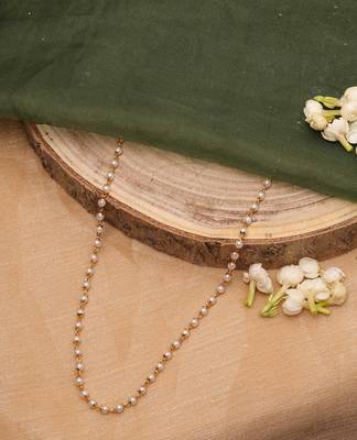 Single Layered Necklace with White Beads 3