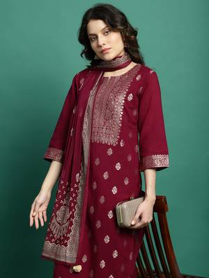 Women burgundy color self design kurta pant with dupatta set 4
