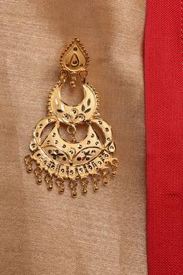 Cream Triangle Necklace with Cut-Out Design & Gold Detailing 2