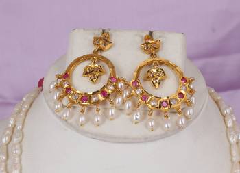 Natural fresh water pearls with certificate 2