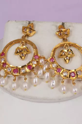 Natural fresh water pearls with certificate