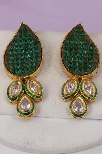 Natural fresh water pearls with certificate