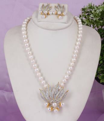 Natural fresh water pearls with certificate 1