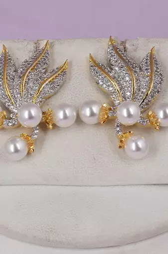 Natural fresh water pearls with certificate