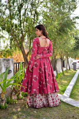 Women's rani pink cotton silk digital printed designer kurti with palazzo 5