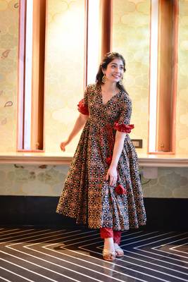 Women's black cotton silk digital printed designer kurti with pant 2