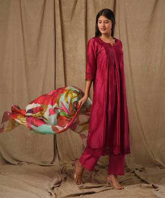 Deep magenta pintucks suit set 2