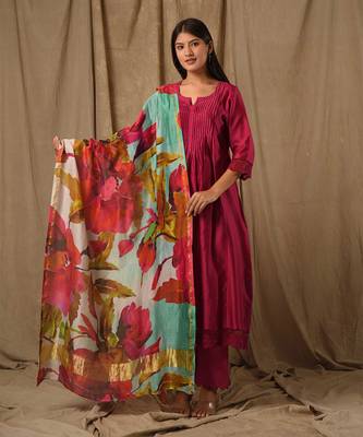 Deep magenta pintucks suit set 3
