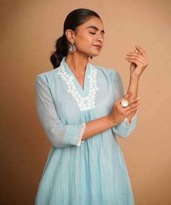 Powder blue lace kurta pant set 4