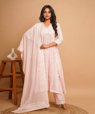Light pink emroidered kurta pant set 3