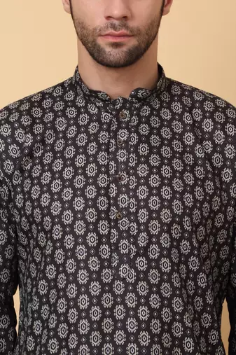 Mandarin Collor Ethnic Motif Black Kurta