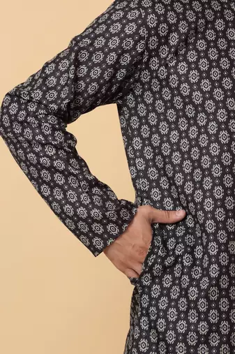 Mandarin Collor Ethnic Motif Black Kurta
