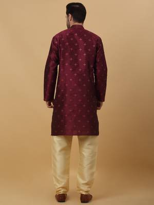 Men's Jacquard Sequenced Wine Kurta With Churidar 3