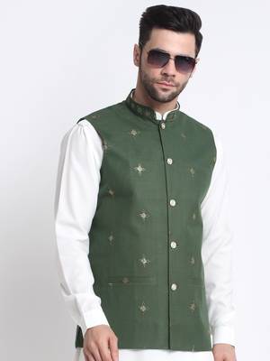 Men Cotton White Pathani Kurta & Salwar with Green Jacket 4