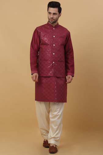Men's maroon Kurta and Churidar With Jacquard Floral Nehru Jacket