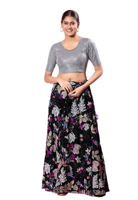 Non-Padded Shimmer Round Neck  Blouse 4