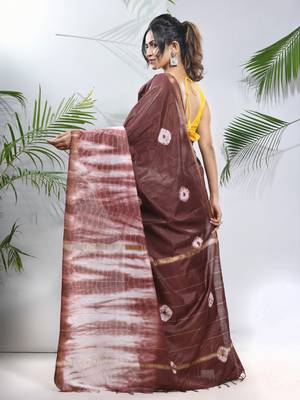 Brown and white shibori printed silk saree 3