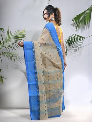 Ecru Pure Cotton Taant Saree With Woven Designs Without Blouse 3