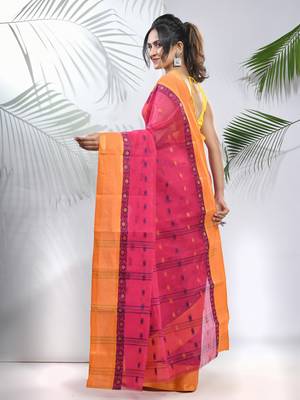 Fuchsia Pure Cotton Taant Saree With Woven Designs Without Blouse 3