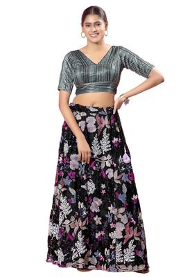Padded Brocade V-Neck  Blouse 4