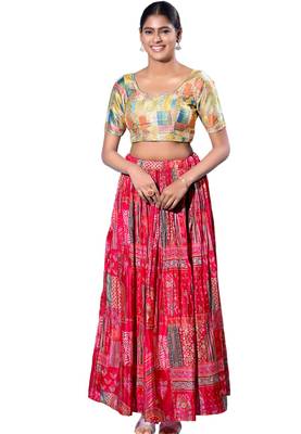 Padded Silk Round Neck  Blouse 4