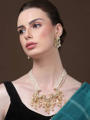Yellow & gold drop earring with kundan & pearls 2