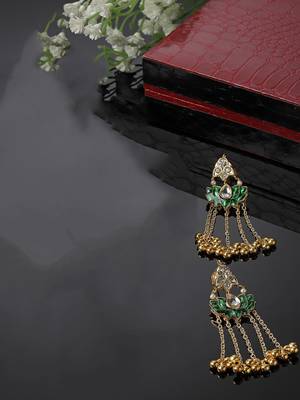 Green & gold drop earring with kundan &  american diamonds 3