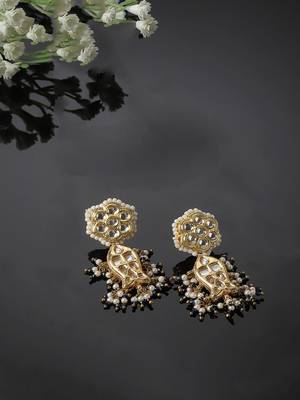 Green & gold drop earring with kundan &  pearls 1