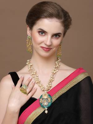 Green & gold adjustable ring with kundan &  pearls 2