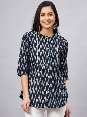 Winered woman black and white ikat print front opening tunic 1