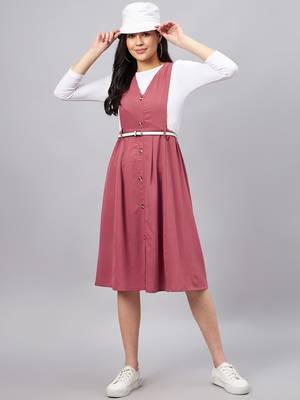 Winered women pink solid pinafore dress with button 1