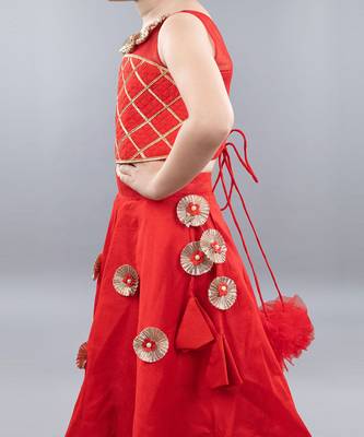 Red embroidery gota floral lehenga blouse set 4