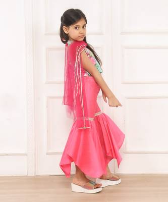 Pink printed sharara set 4