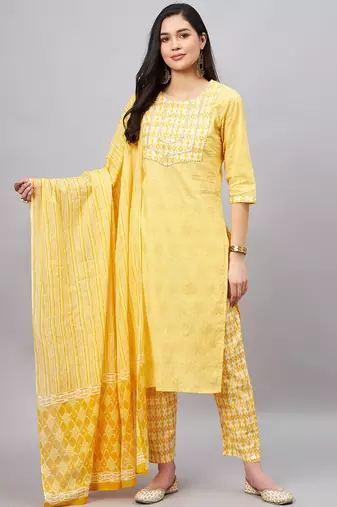 Winered woman yellow gold print triangle lace at yoke kurta set