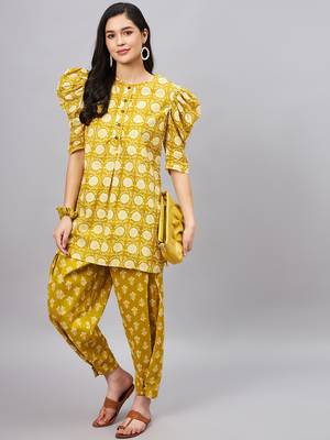 Winered woman yellow front pleated pant with button co-ord set 1