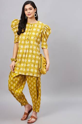 Winered woman yellow front pleated pant with button co-ord set
