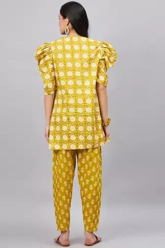 Winered woman yellow front pleated pant with button co-ord set