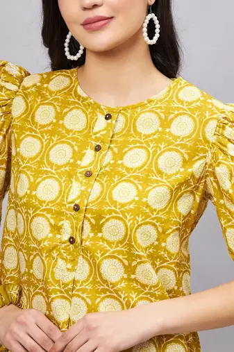Winered woman yellow front pleated pant with button co-ord set