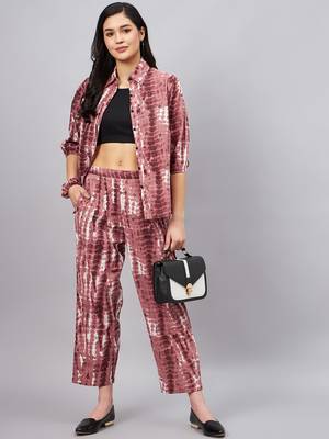 Winered woman rust and white tie & dye co-ord set with scrunchy 1