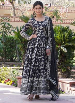 Black viscose jacquard sequins embroidered gown with dupatta 3