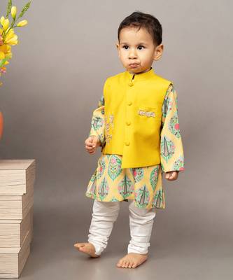 Yellow kurta silk printed floral bundi jacket set 1