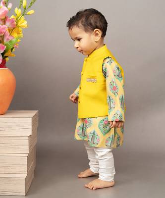 Yellow kurta silk printed floral bundi jacket set 2