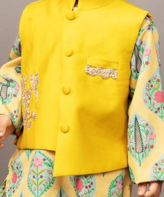 Yellow kurta silk printed floral bundi jacket set 4