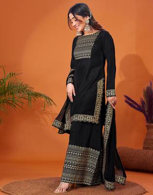 Women kurta pant dupatta set. 4