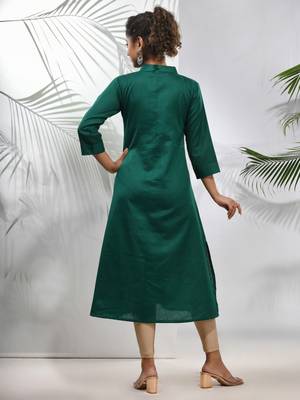 Green solid cotton a-line kurta 3